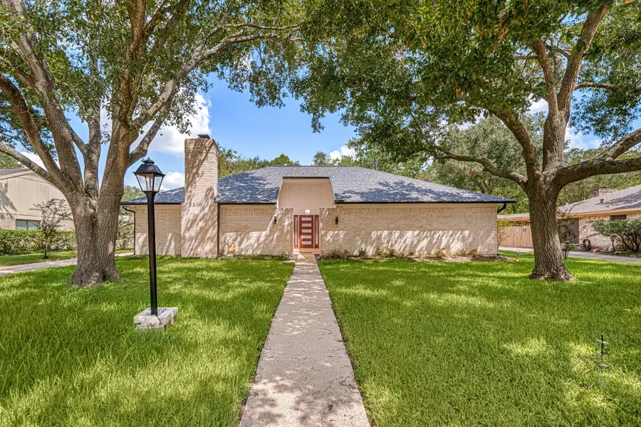 3310 Meadowcreek Drive, Missouri City, TX 77459 - #3