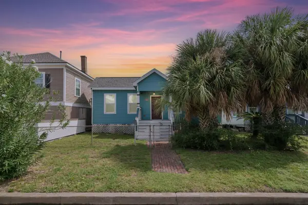 1213 Avenue M 1/2, Galveston, TX 77550