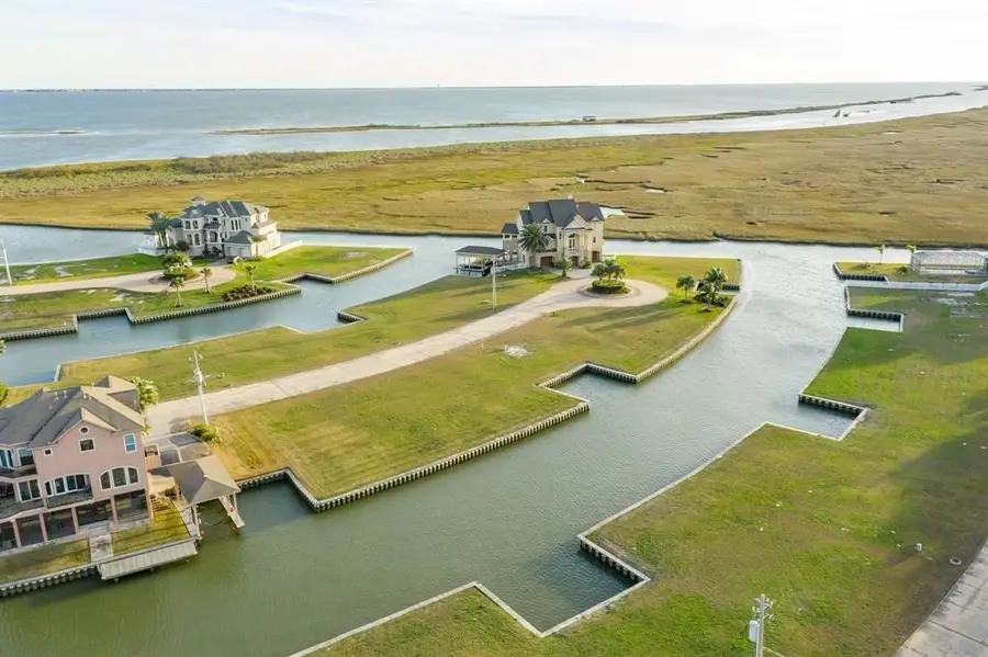 6 Half Moon, Hitchcock, TX 77563 - #2