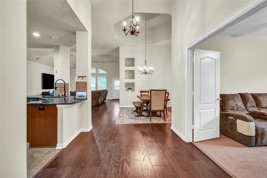 108 Woodridge Crossing, Clute, TX 77531 - #3