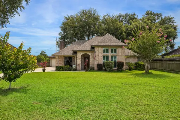 3607 Blue Wing Drive, Dickinson, TX 77539