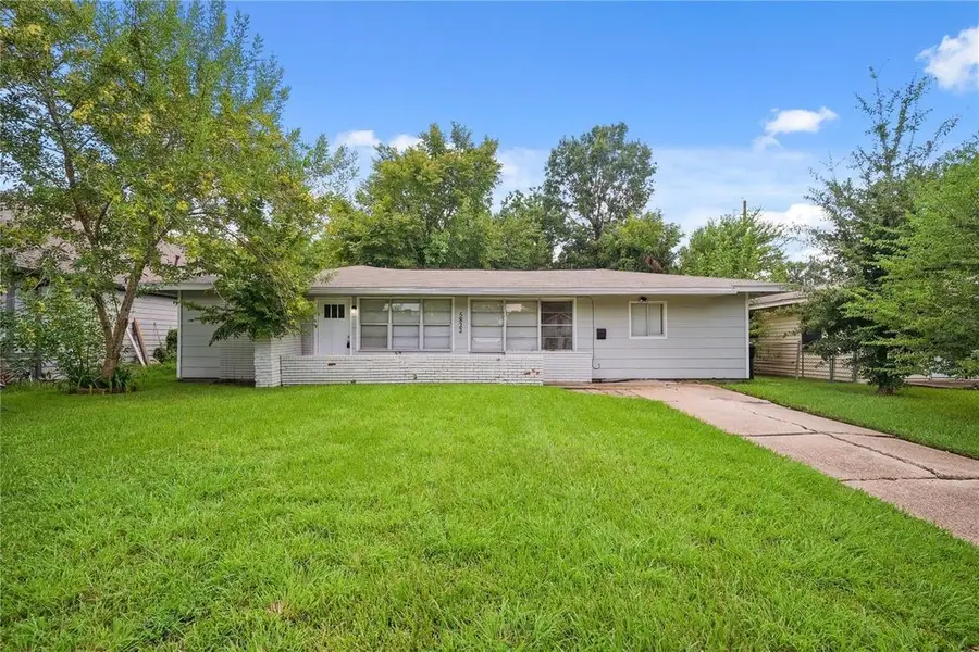 5822 Glenhurst Drive, Houston, TX 77033 - #2