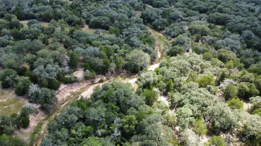 5796 County Road 122, Hallettsville, TX 77964 - #3