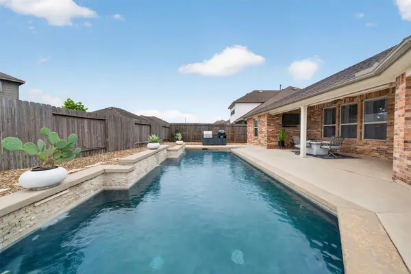 9905 White Oak Lane, Brookshire, TX 77423