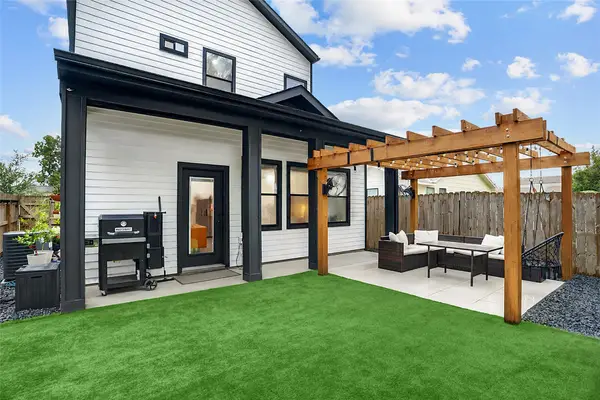 115 E 44th Street, Houston, TX 77018