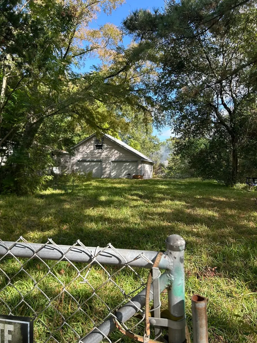 109 S 7th Street, Highlands, TX 77562 - Image #3