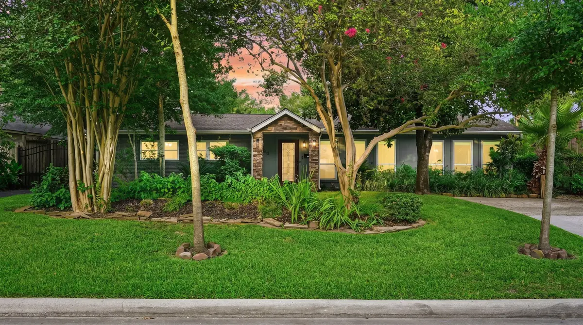 1320 Woodvine Drive, Houston, TX 77055 - #1