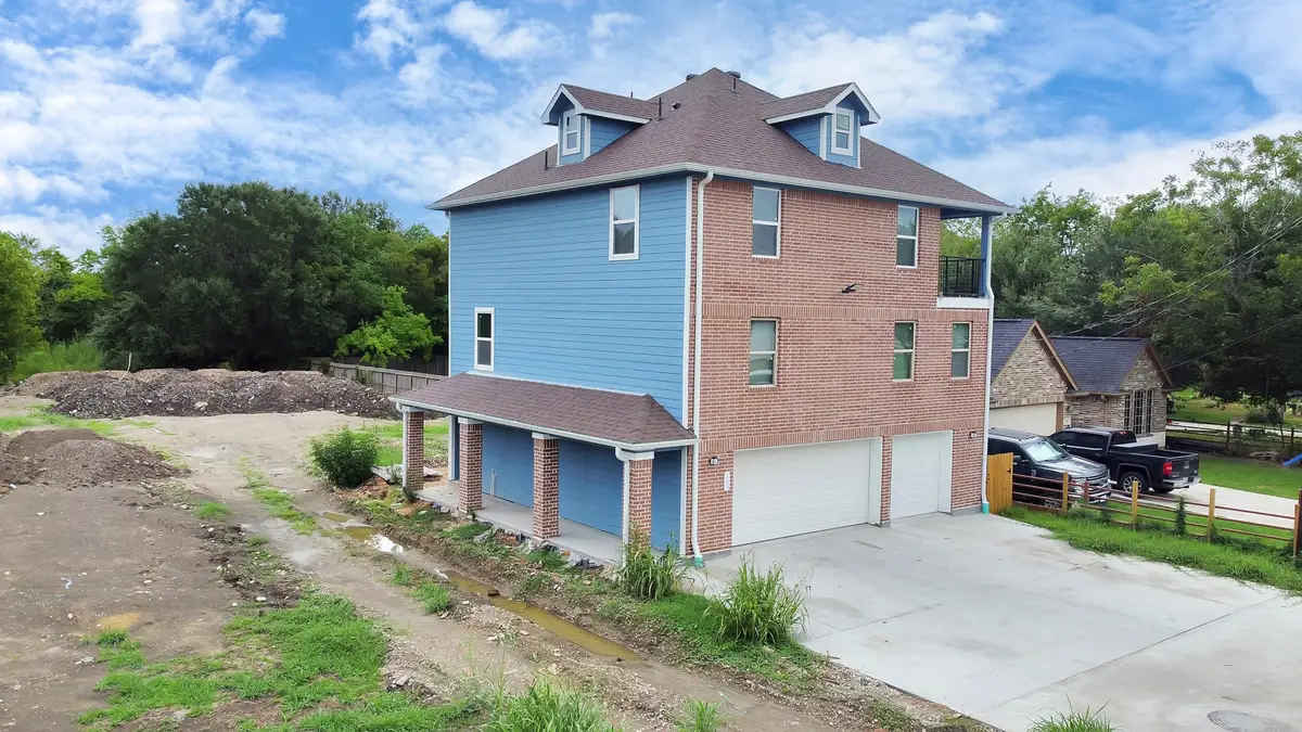 109 N 3rd St, South Houston, TX 77587 - #1