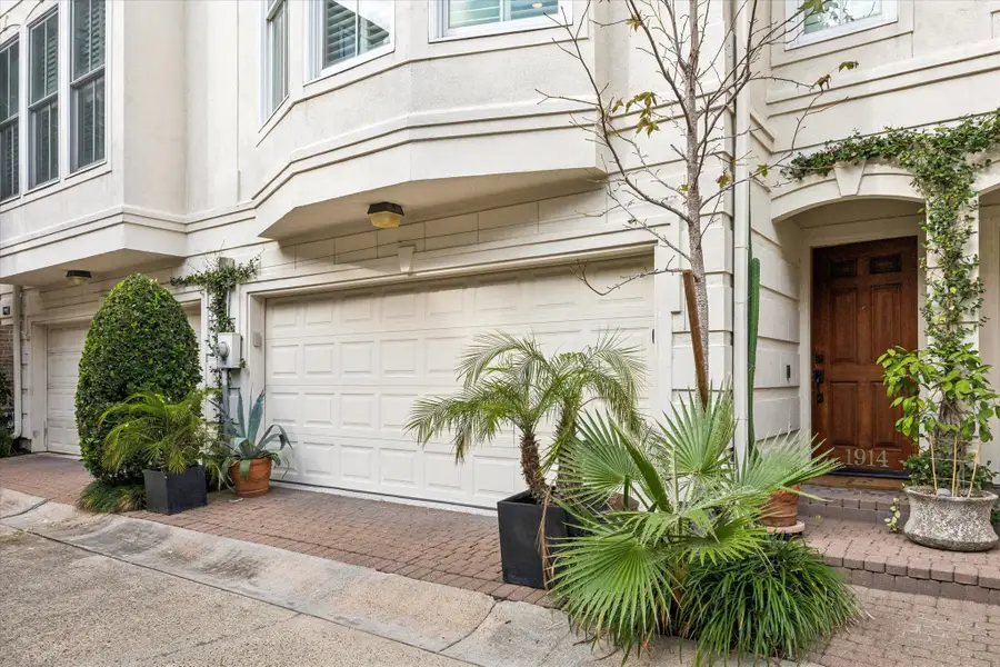 1914 Greenwich Place Drive, Houston, TX 77019 - Image #2