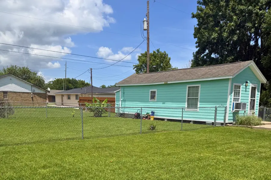 1714 N Avenue Q, Freeport, TX 77541 - #2