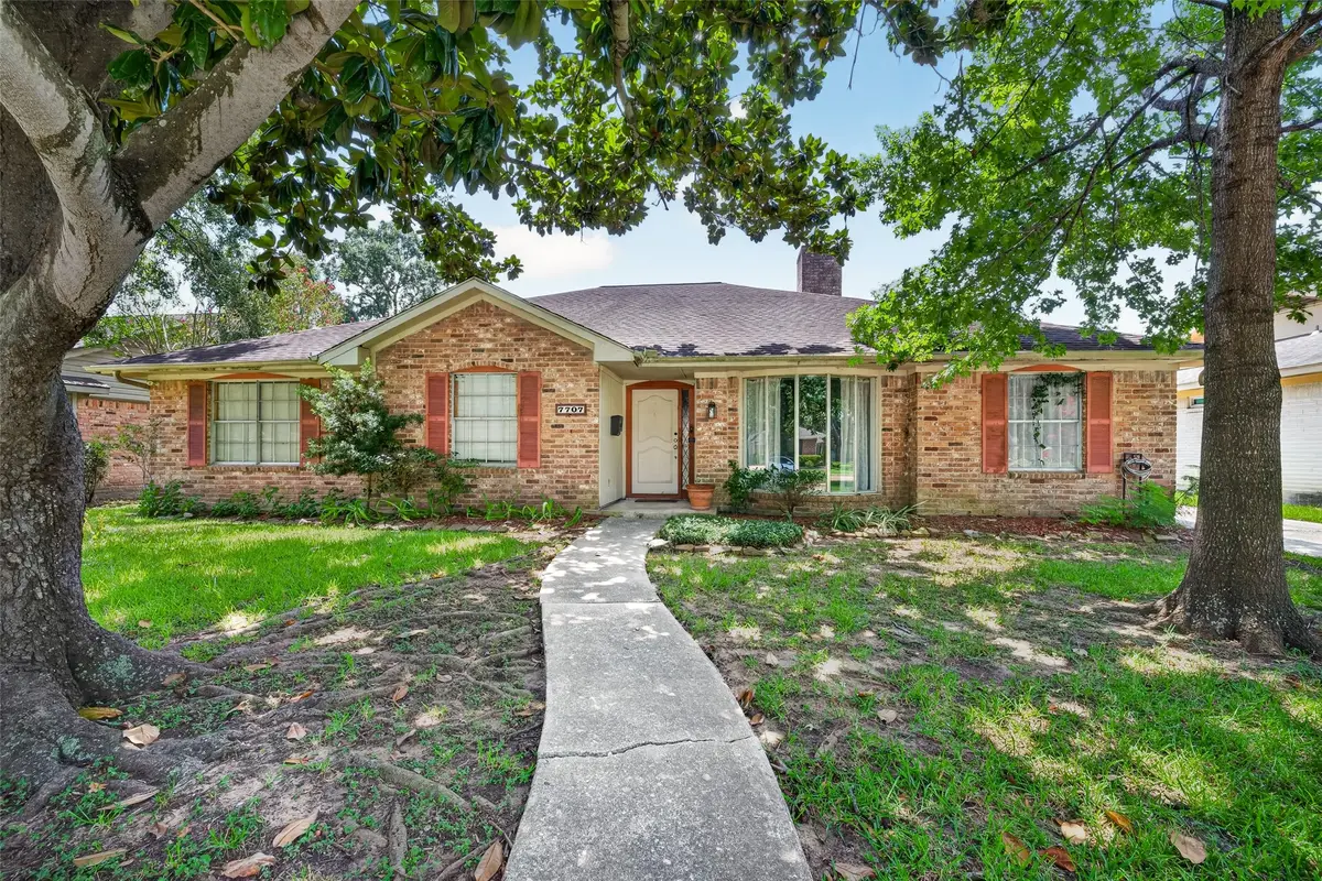 7707 Burning Hills Drive, Houston, TX 77071 - #1