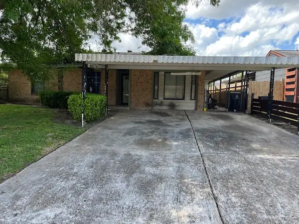 12702 Claygate Drive, Houston, TX 77047