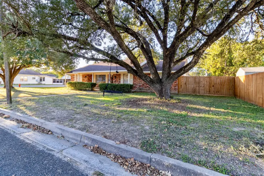 1205 Felder Street, Navasota, TX 77868 - Image #3