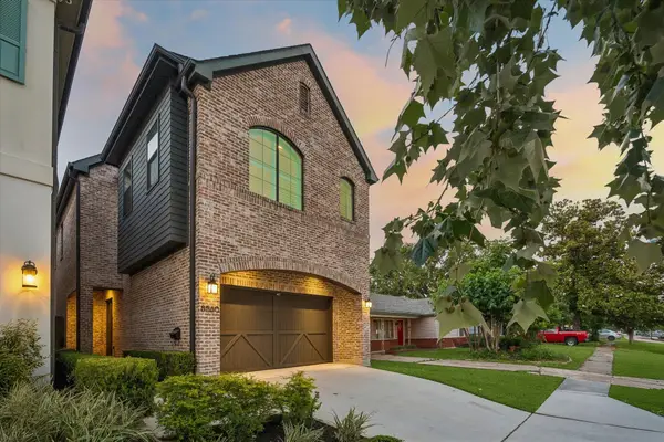 8560 Forum Drive, Houston, TX 77055