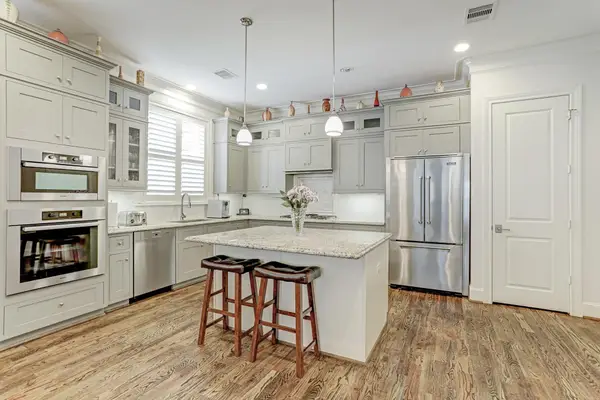 2015 Mcclendon Street, Houston, TX 77030