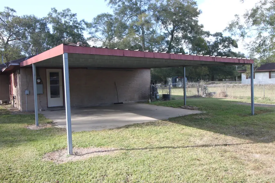 415 County Road 105, Devers, TX 77538 - Image #3