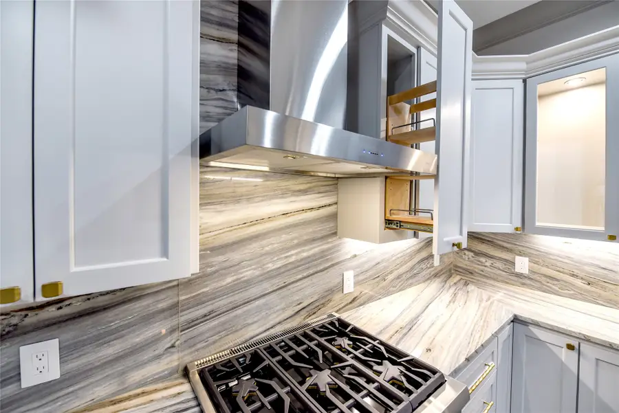 15751 Tanya Circle, Houston, TX 77079 - Image #2