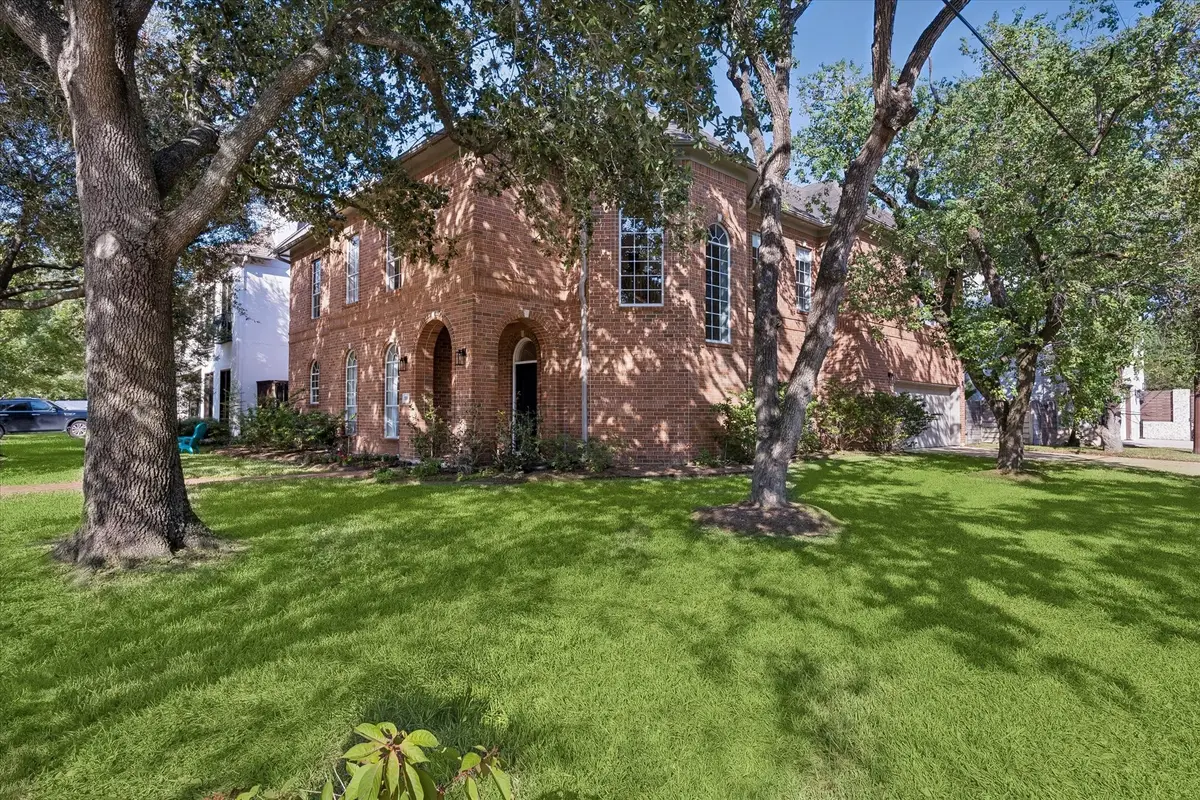 551 S 2nd Street, Bellaire, TX 77401 - #1