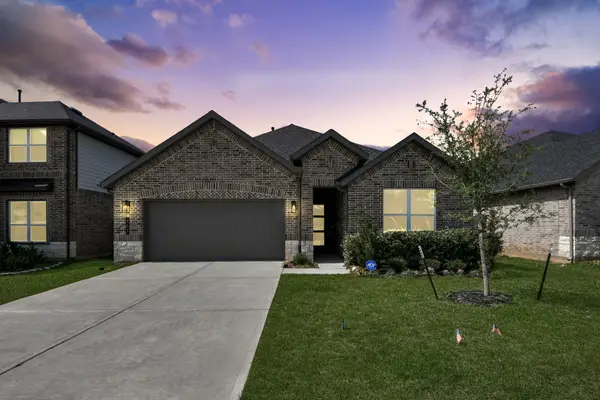 303 Springfield Terrace Drive, Conroe, TX 77304