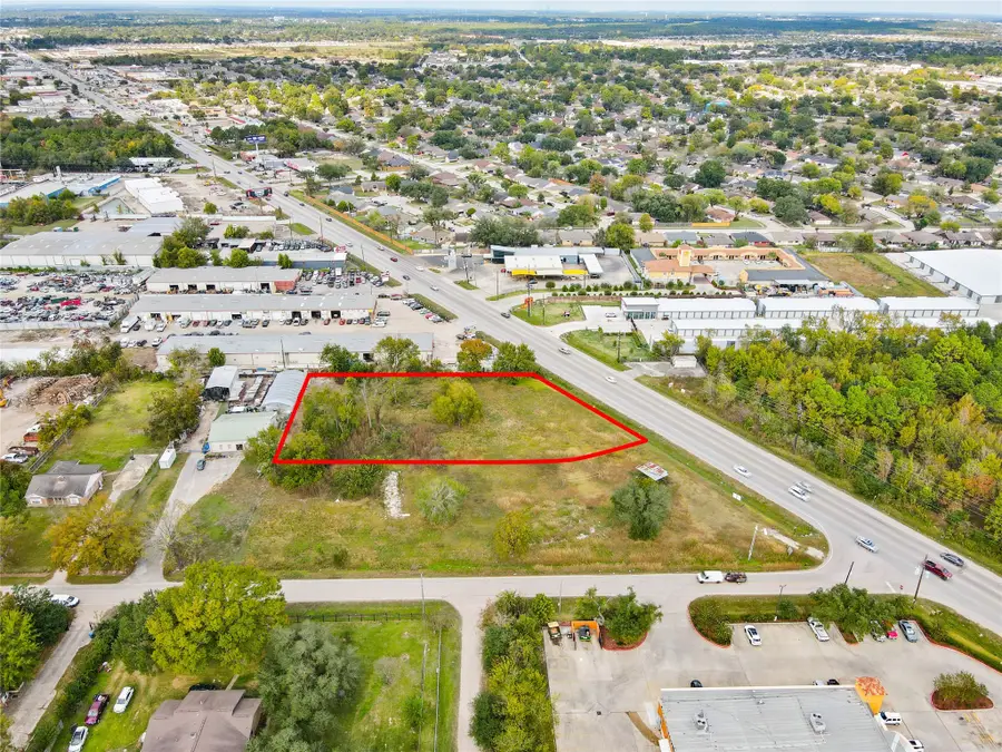 11711 Veterans Memorial Drive, Houston, TX 77066 - Image #2