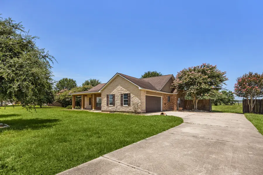 2527 Settlers Way Drive, Sealy, TX 77474 - #2
