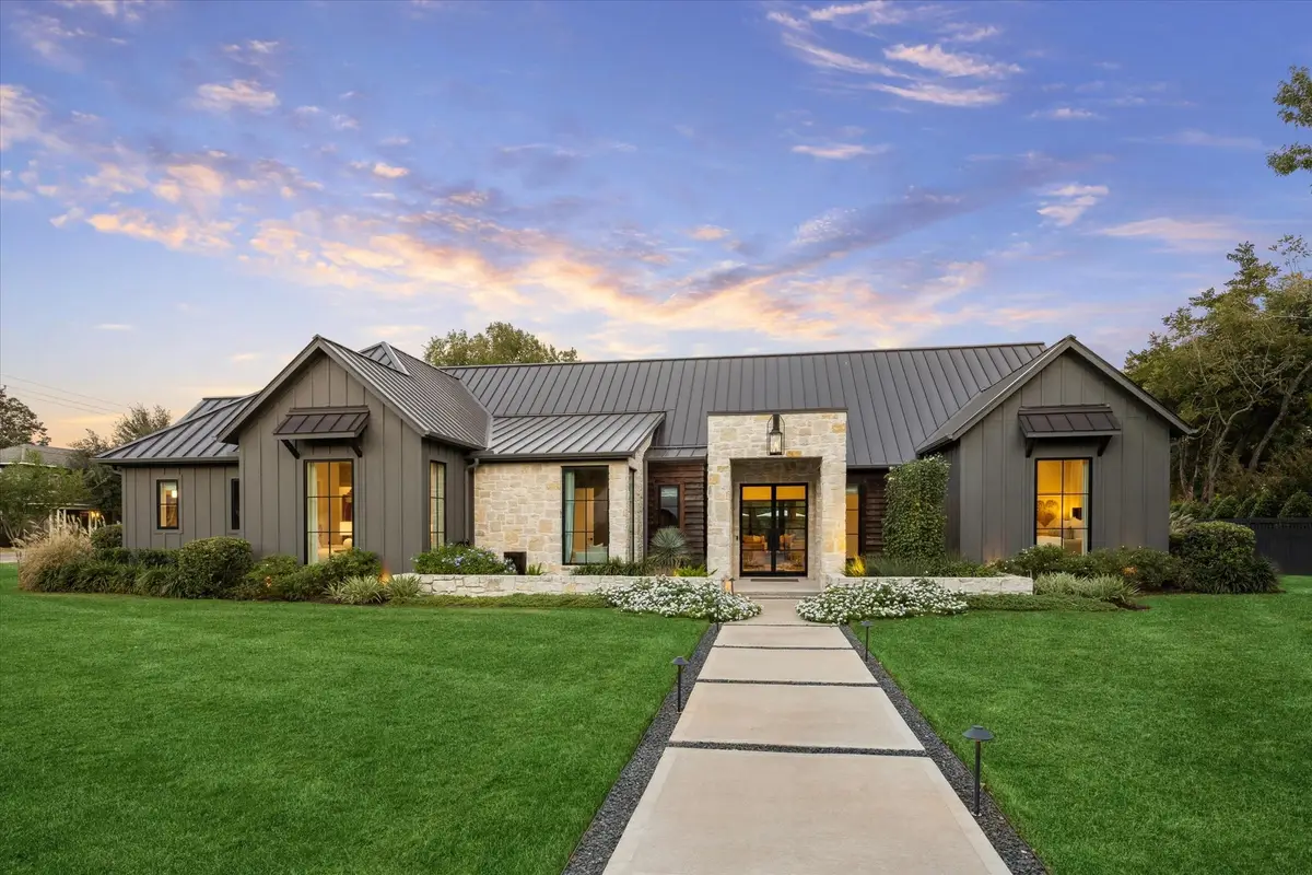 1525 Travis Street, Columbus, TX 78934 - Image #1