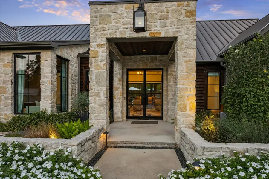 1525 Travis Street, Columbus, TX 78934 - Image #2