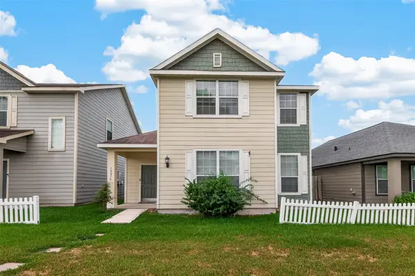 10876 S Lake Mist Lane, Willis, TX 77318