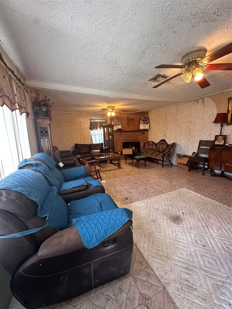 308 W Hill Avenue, Alice, TX 78332 - #2
