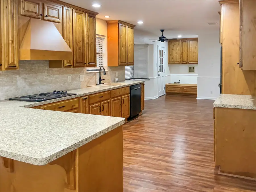 203 Old Angleton Road, Lake Jackson, TX 77566 - #3