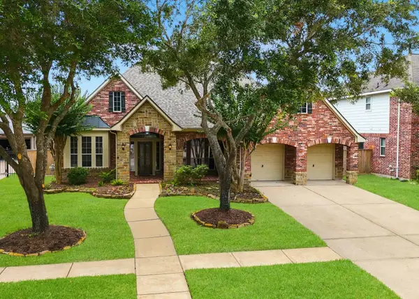2107 Upland Shadows Drive, Sugar Land, TX 77479