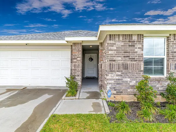 1317 Bison View Lane, Sealy, TX 77474