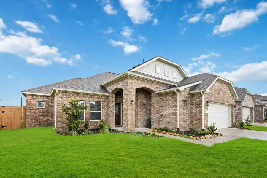 2413 Sequoia Grove Drive, Rosharon, TX 77583 - Image #2