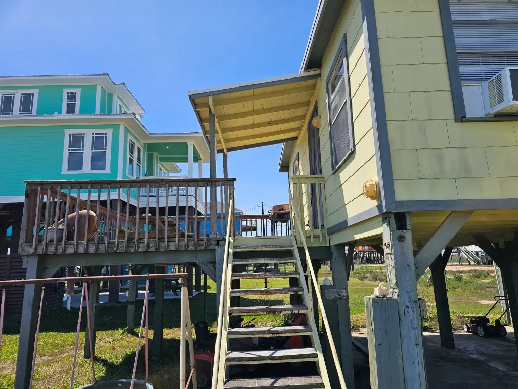605 Texas Street, Surfside Beach, TX 77541 - #1