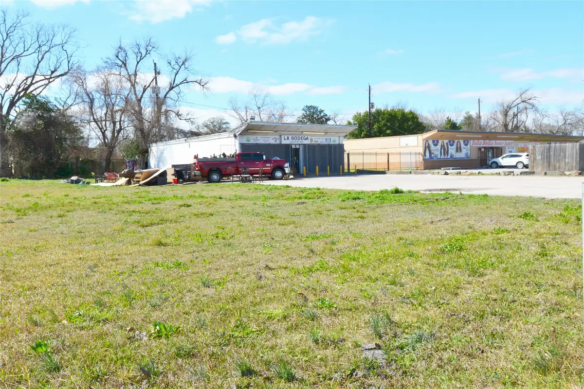 10013 W Montgomery Road, Houston, TX 77088 - #1