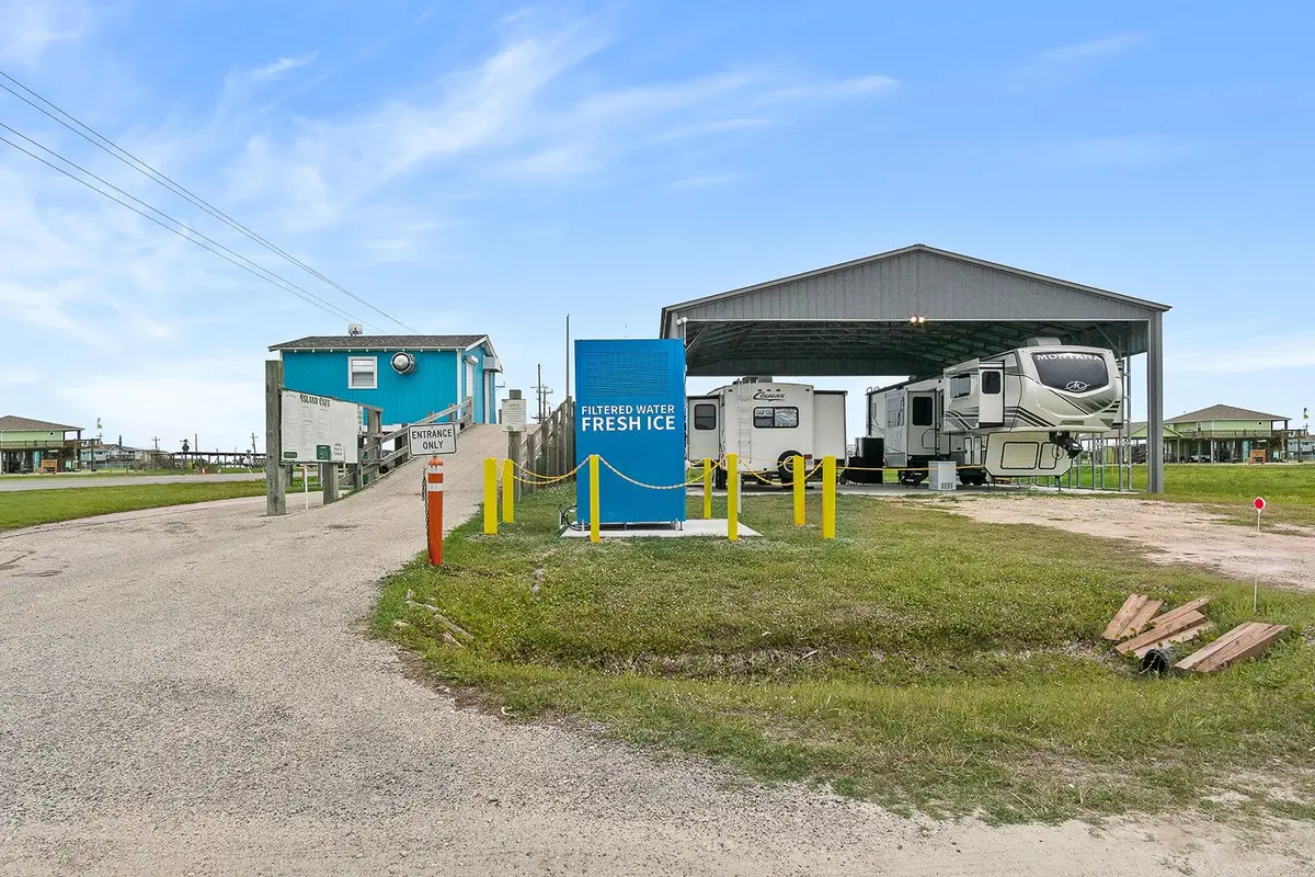 1136 Highway 87, Crystal Beach, TX 77650 - Image #1