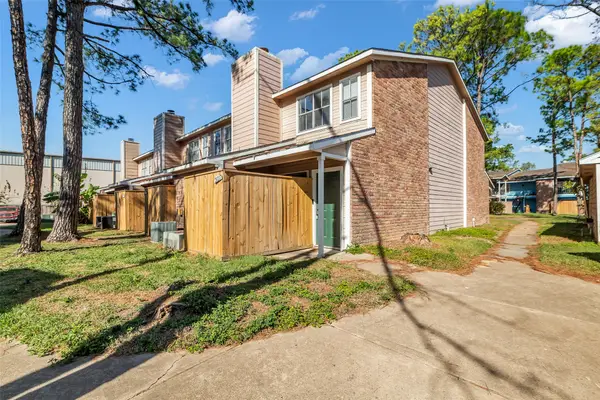 7402 Alabonson Road #301, Houston, TX 77088