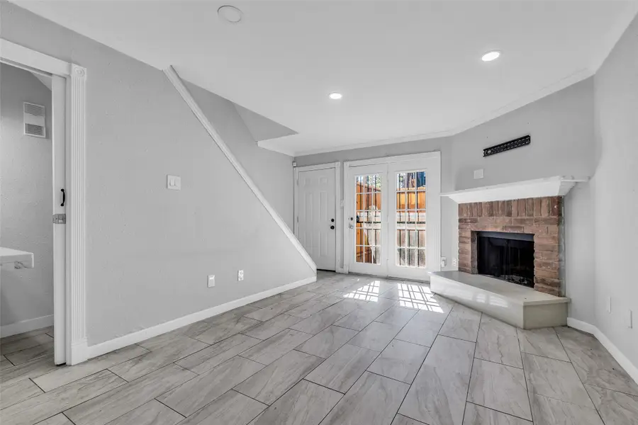 7402 Alabonson Road #301, Houston, TX 77088 - Image #3