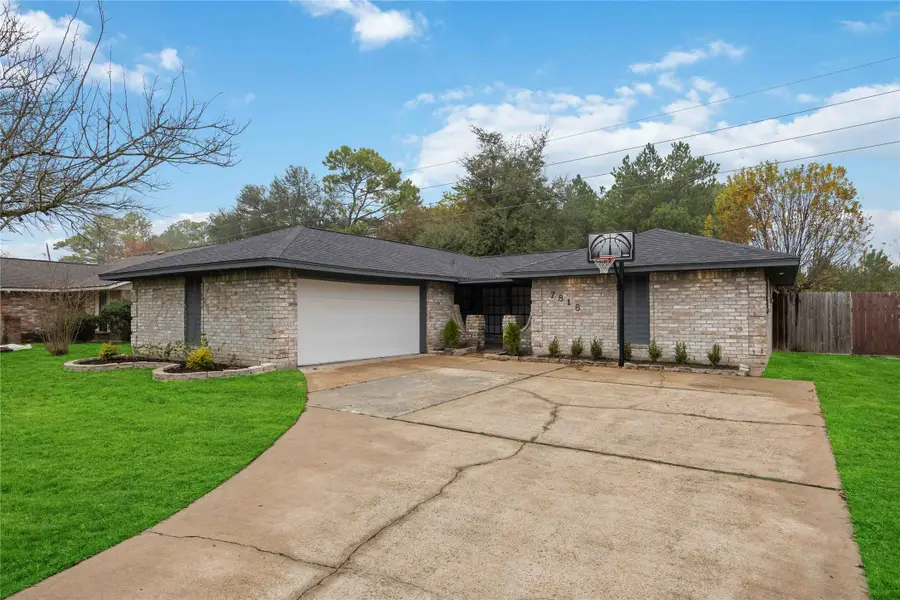 7818 Kellwood Drive, Houston, TX 77040 - Image #2