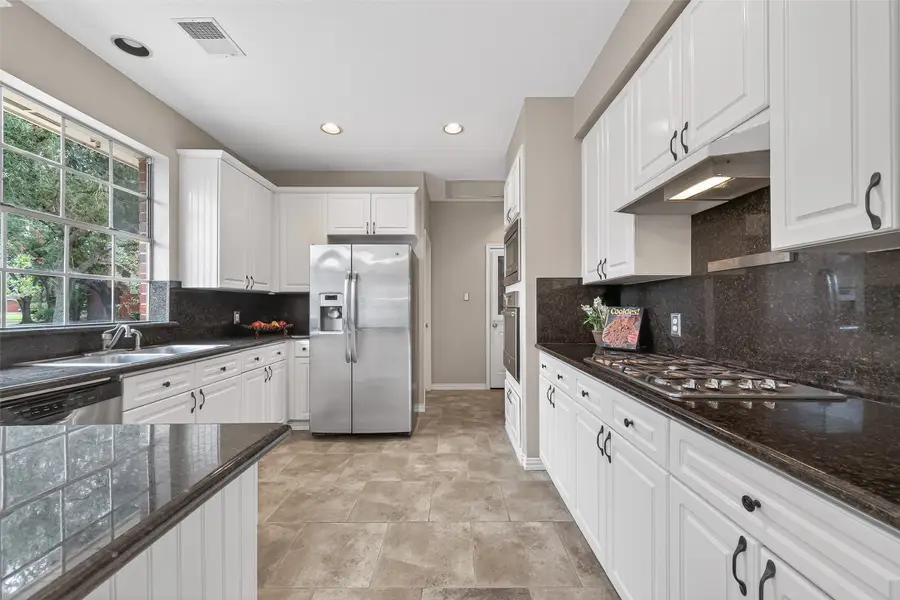 5522 Whisper Ridge Drive, Sugar Land, TX 77479 - Image #3