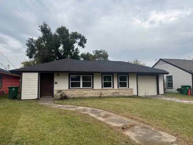 3215 Pecan Street, Houston, TX 77087 - Image #1