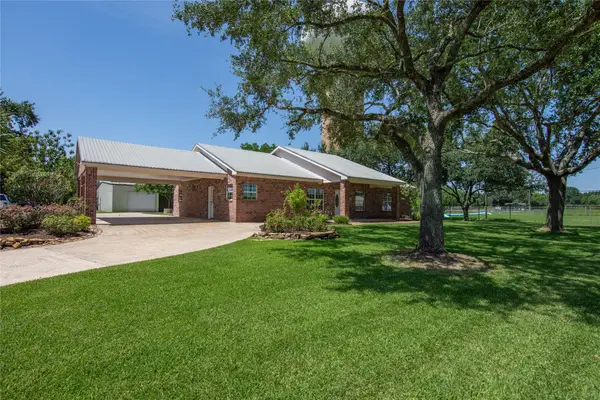 1112 Crenshaw Road, Pasadena, TX 77504