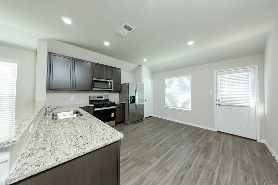 3078 Nickell Back Drive, Conroe, TX 77301 - Image #2