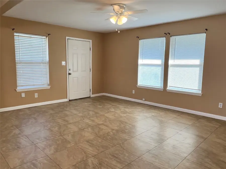 1619 Bayou Homes Drive, Galveston, TX 77551 - Image #3