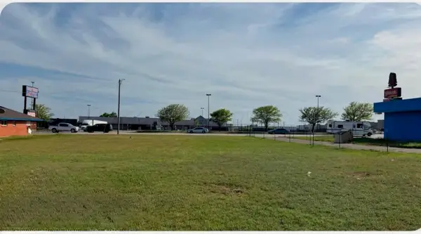 2116 F Nw, Childress, TX 79201