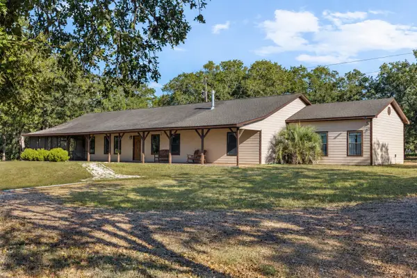 5501 Mach Road, La Grange, TX 78945