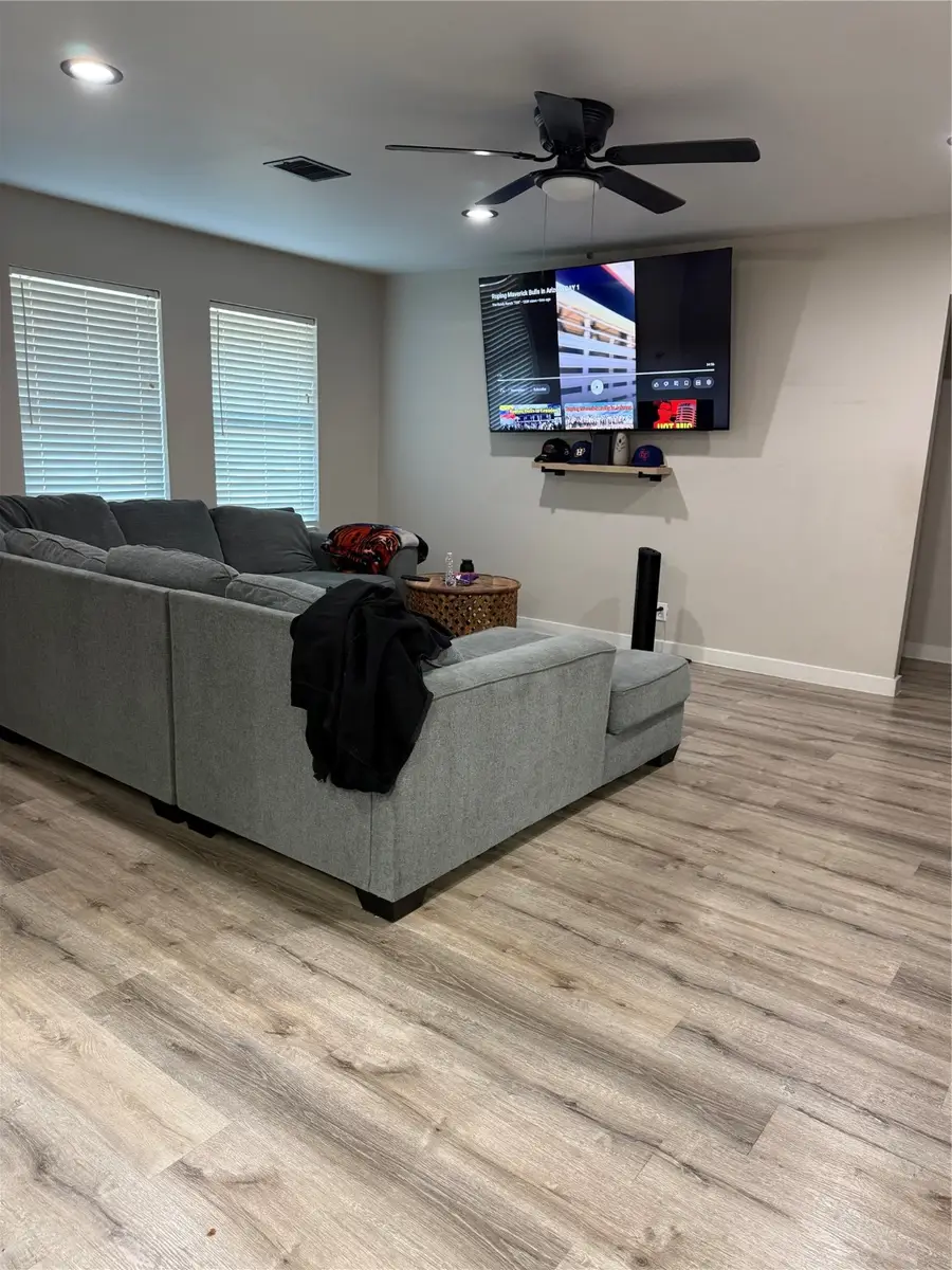 5834 Belmark Street, Houston, TX 77033 - Image #2