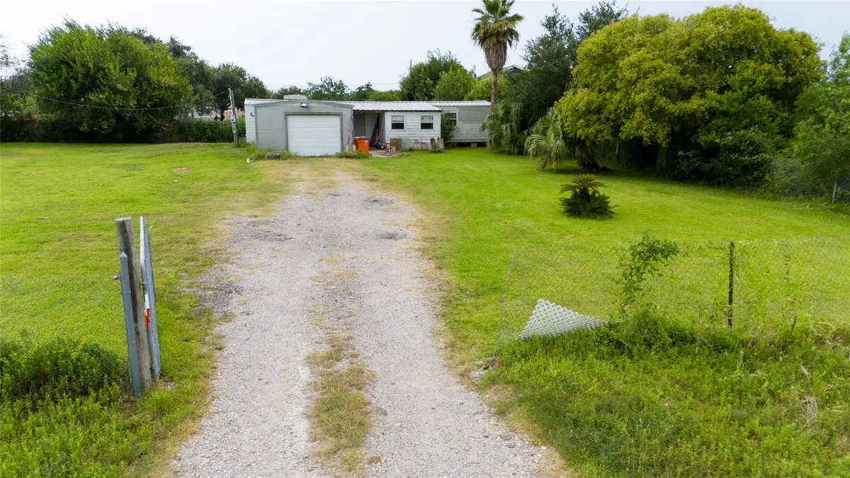 4743 Mallard Street, Hitchcock, TX 77563 - #1