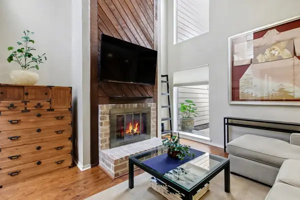 800 Country Place Drive #1306, Houston, TX 77079