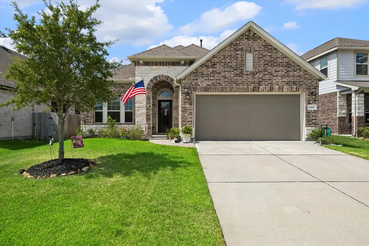 24042 Hawthorn Lakes Drive Drive, New Caney, TX 77357 - #1